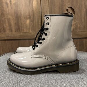 New Dr Marten Zinc Grey Patent Lamper Boot size 10